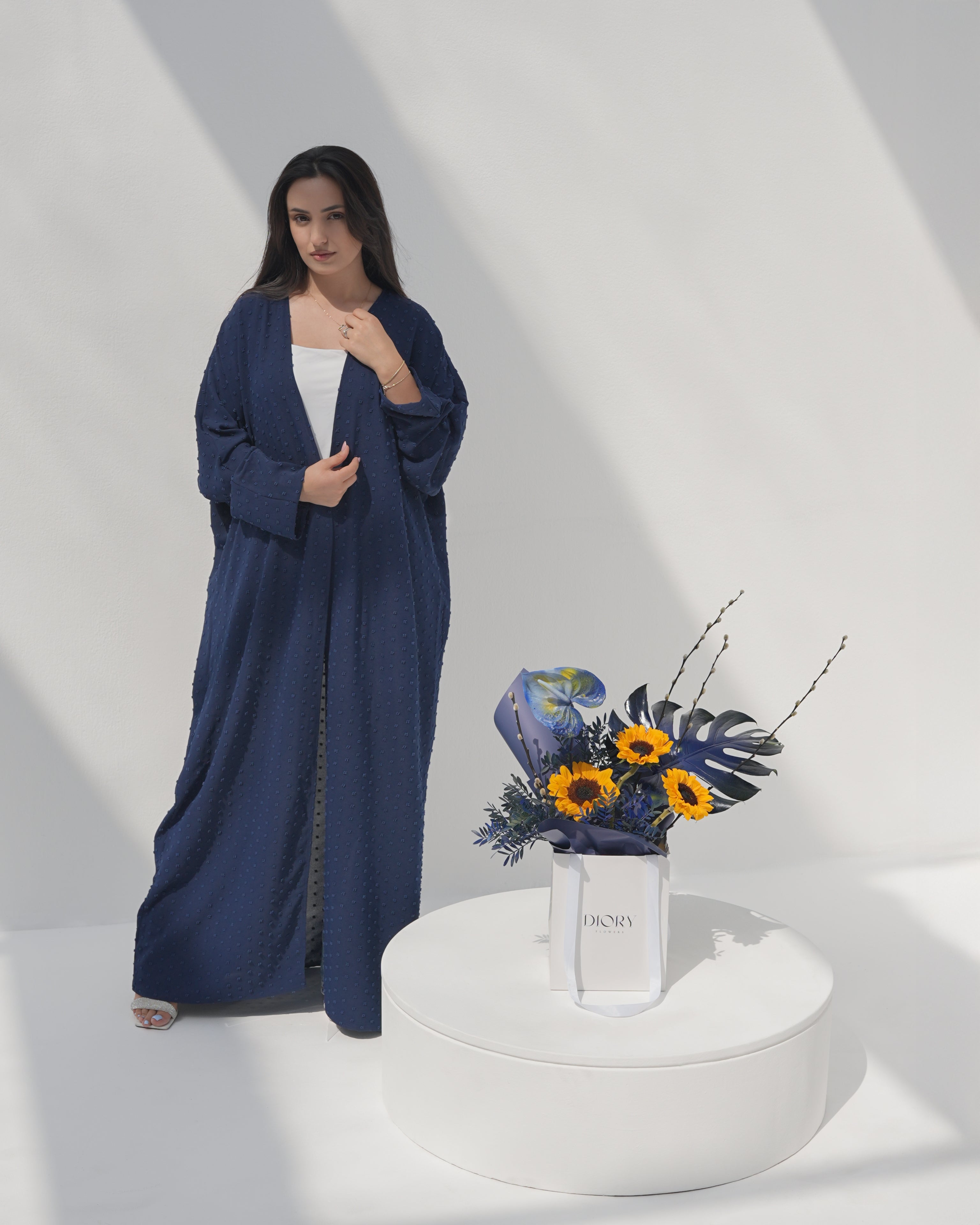 Abaya and Flower Bundle 1 Main image
