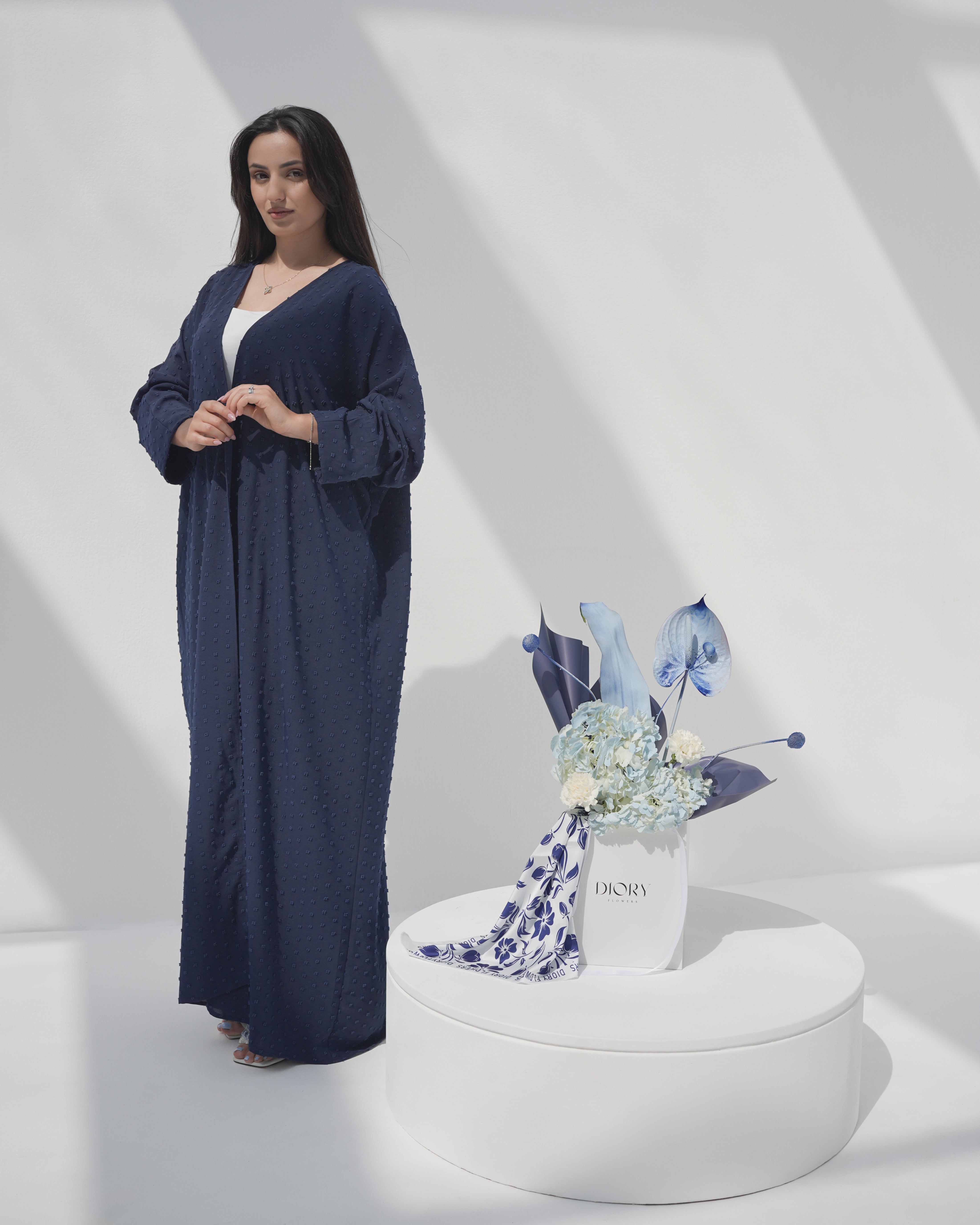 Abaya and Flower Bundle 2 Main image
